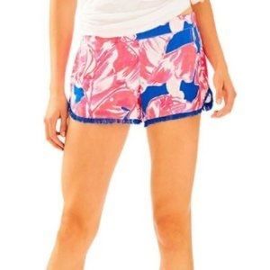 Lilly Pulitzer Cocoa Short in “Beach Bliss” Size Large